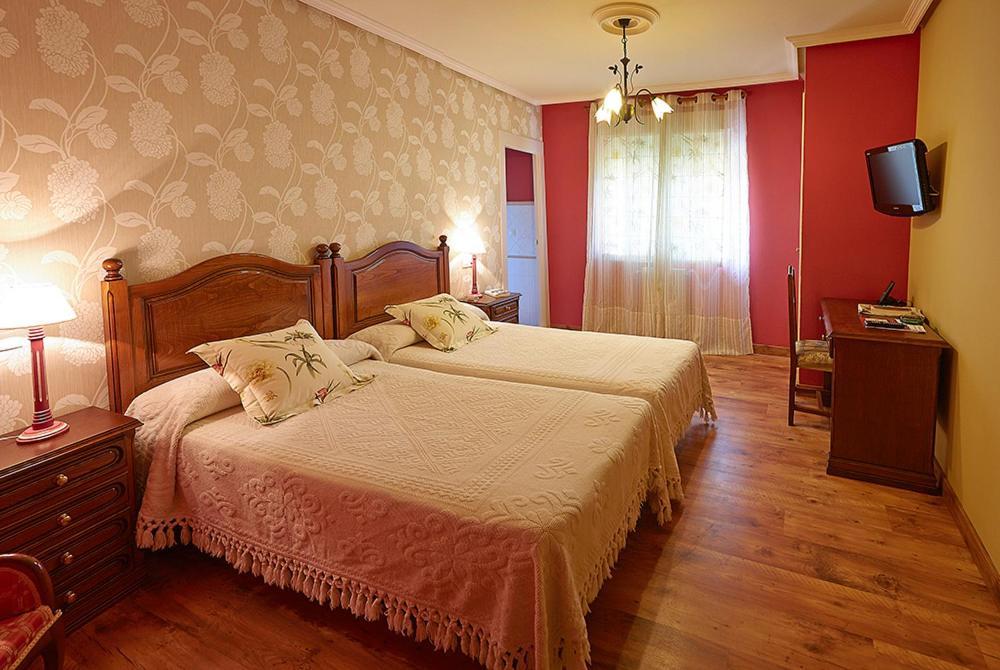 알무나 Casa Manoli Luarca 게스트하우스 외부 사진
